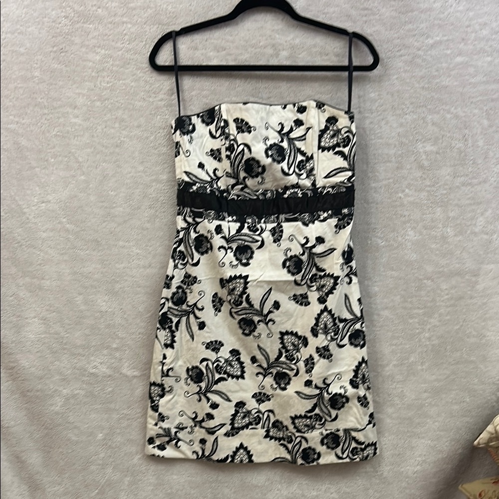 White House Black Market Black and White Strapless Sundress